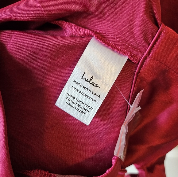 MSRP $45 NWT Lulus Satin Tie Back Crop Top Sz Small - Picture 10 of 10